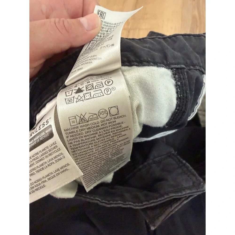 Levi's Men's Carrier Cargo Shorts Black Ripstop 9 Inch Inseam Size 44